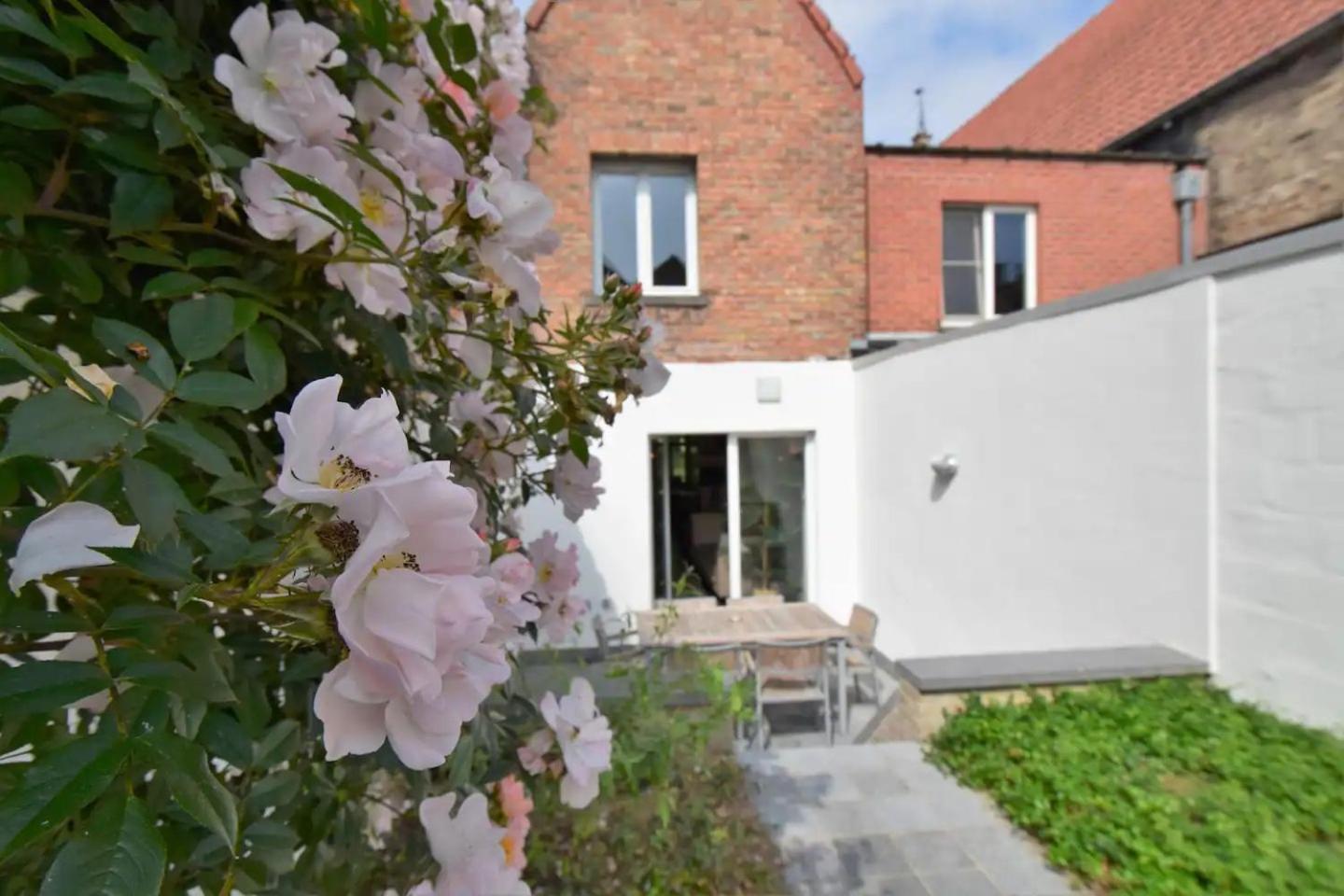 Brugse Charme Huis Met Tuin Aan Het Water 8P Brujas Exterior foto